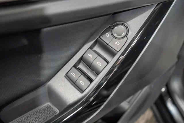 2027 Chevrolet Equinox LT - Photo 13