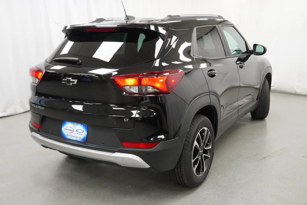 New 2026 Mosaic Black Metallic Chevrolet LT image 14