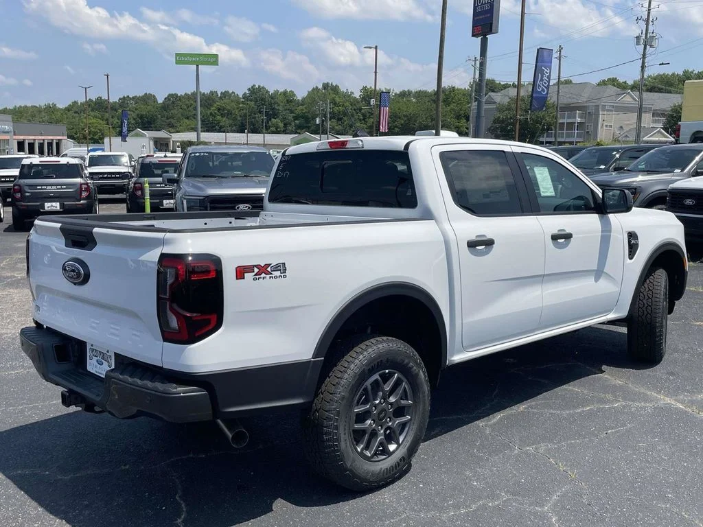 New 2026 White Ford XLT image 3