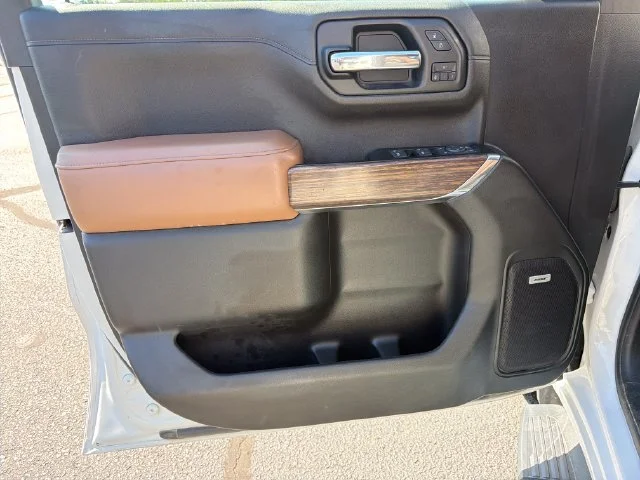 Used 2019 IRIDESCENT PEARL TRICOAT Chevrolet High Country image 15