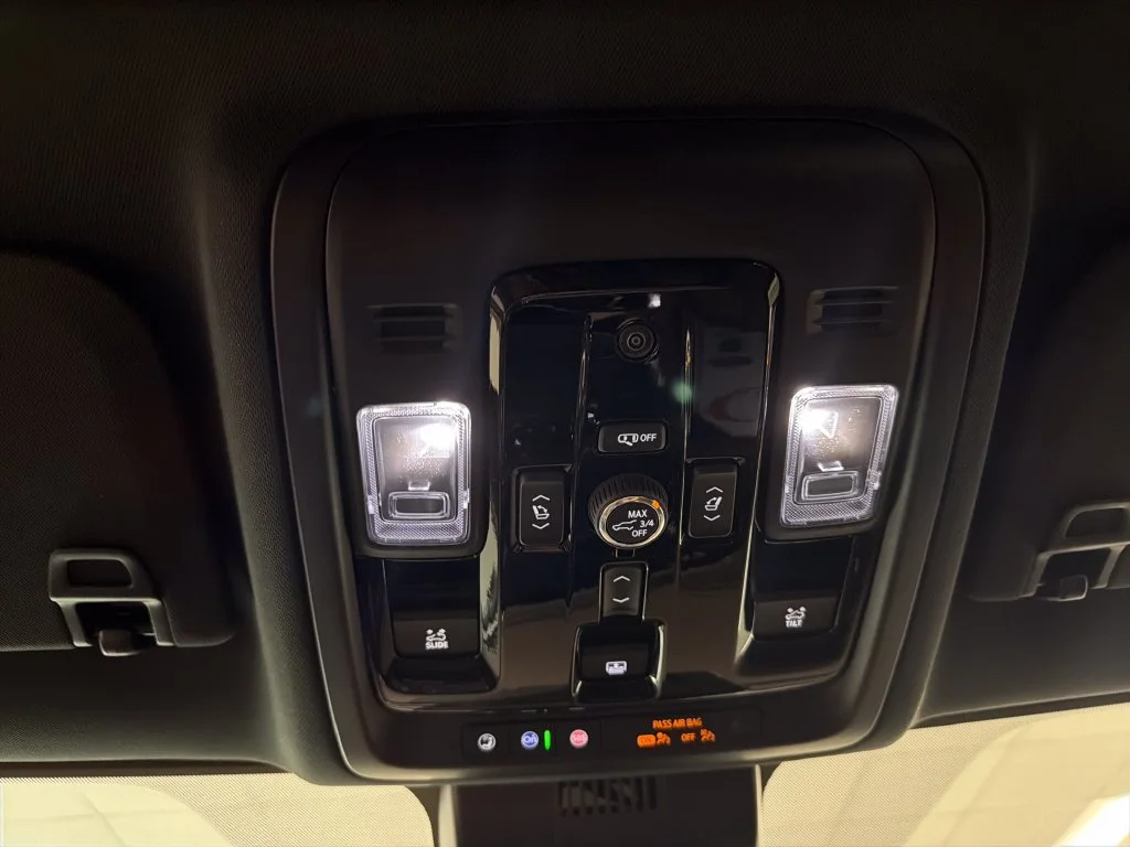 New 2026 Sterling Gray Metallic Chevrolet High Country image 18