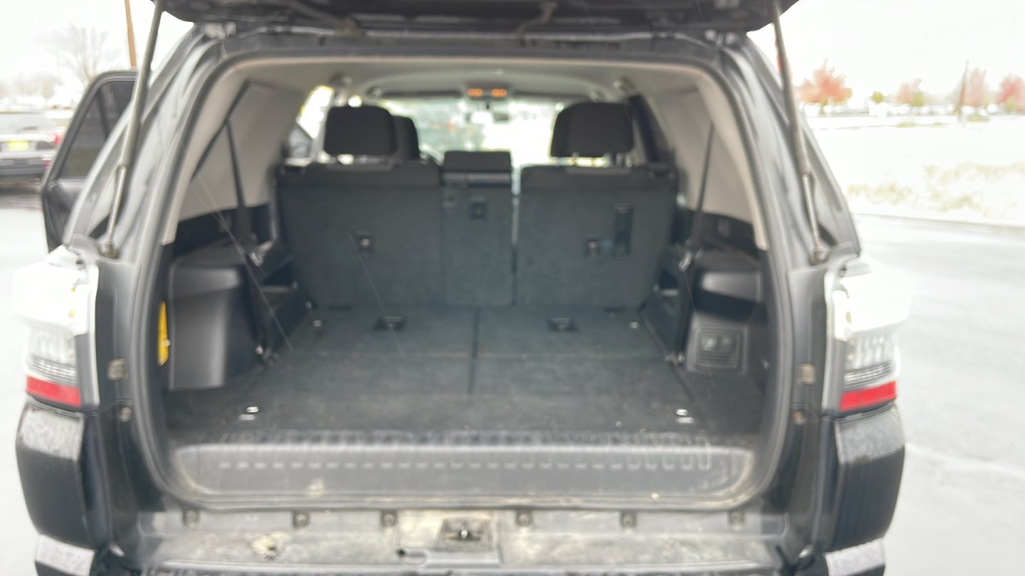 Used 2016 Black Toyota SR5 image 10