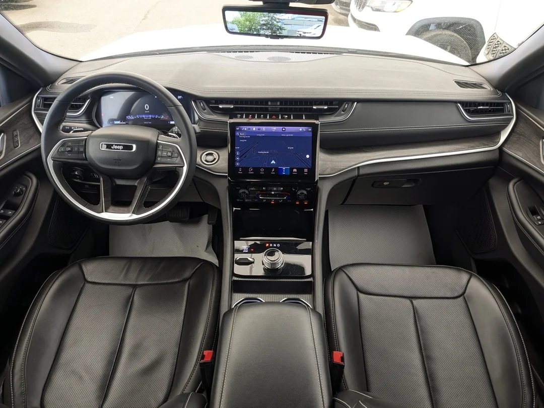 Certified Used 2024 White Jeep Limited - - 4x4 - Luxury Grp II - Safety Grp - Capri Leather - Dual-Pane Sunroof & More! image 27