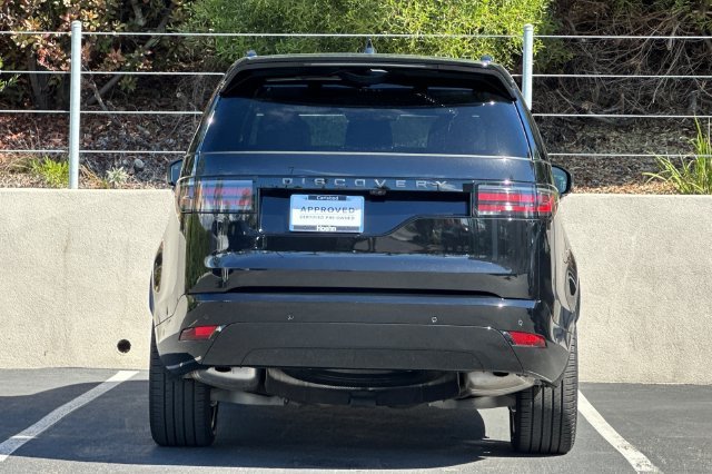 Certified Used 2025 Black Land Rover Dynamic SE image 4