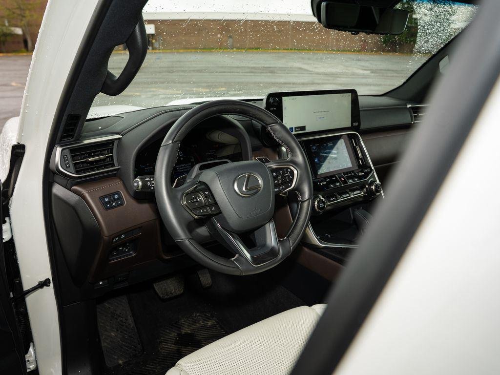 Used 2025 Eminent White Pearl Lexus LX 700h Luxury image 36
