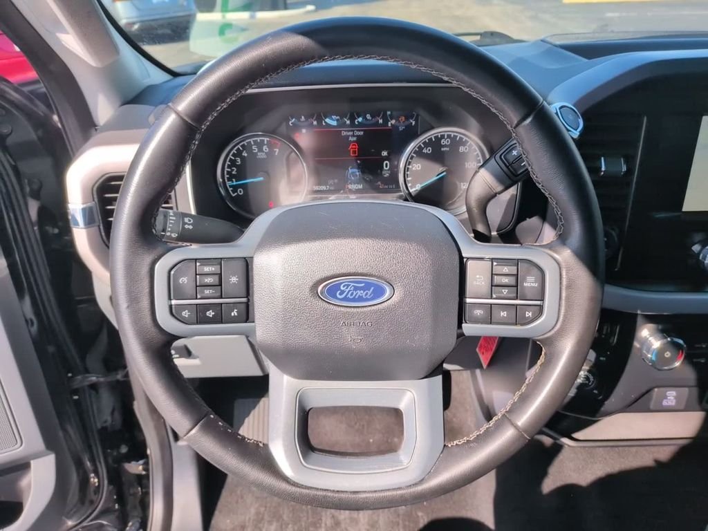 Used 2023 Black Ford XLT image 19