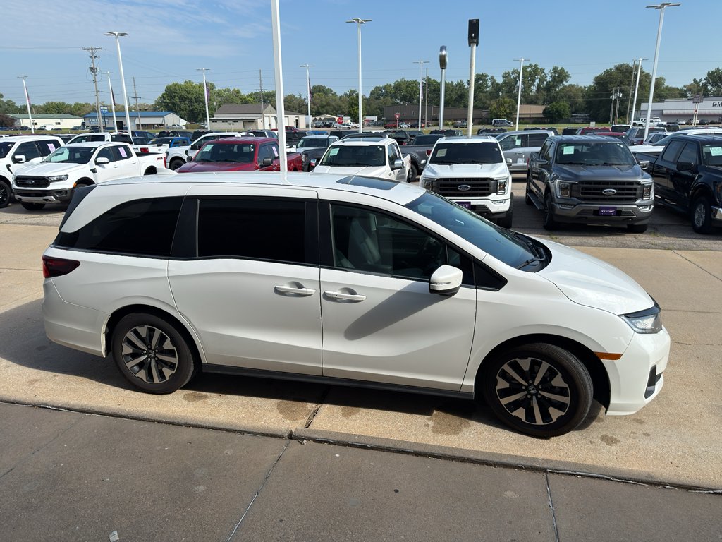 Used 2025  Honda EX-L image 5