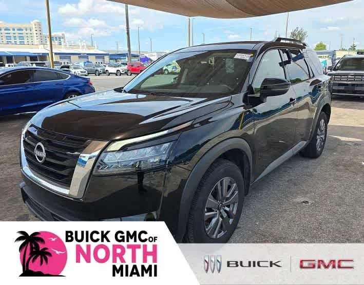 2025 Nissan Pathfinder SV 4WD's photo