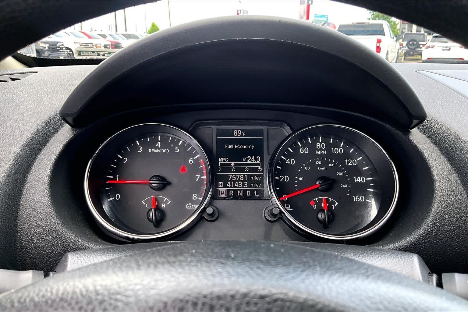 Used 2012 Platinum Graphite Nissan S image 25