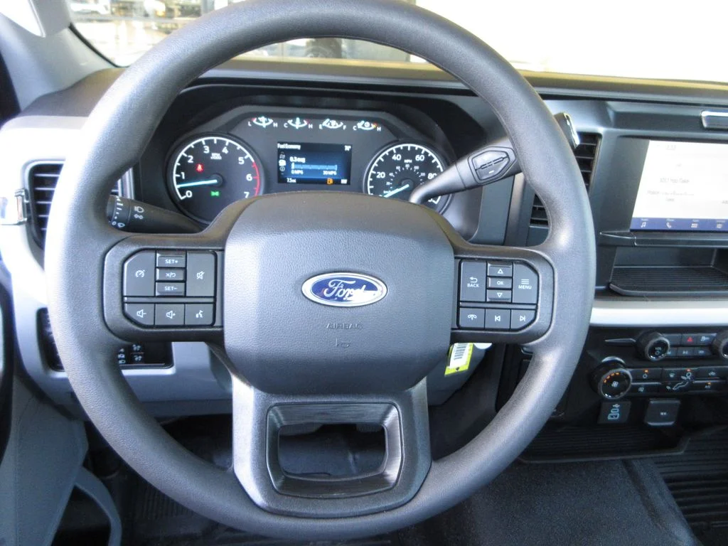 New 2026 Oxford White Ford XL image 16