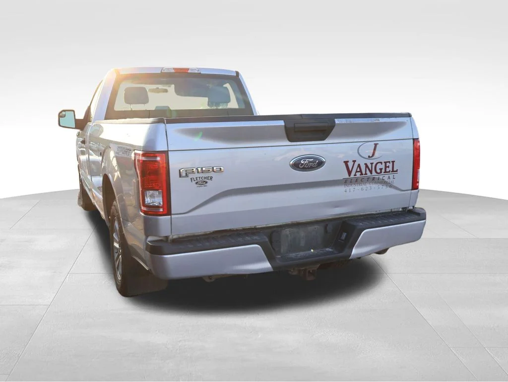 Used 2017 Silver Ford XL image 21