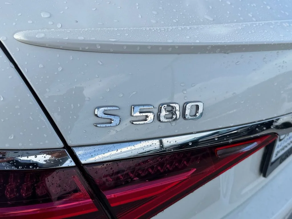 Used 2023 Diamond White Mercedes-Benz S 580 image 14