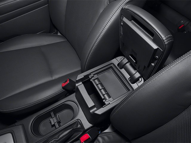 Used 2014 Ice Silver Metallic Subaru 2.5i Premium image 17