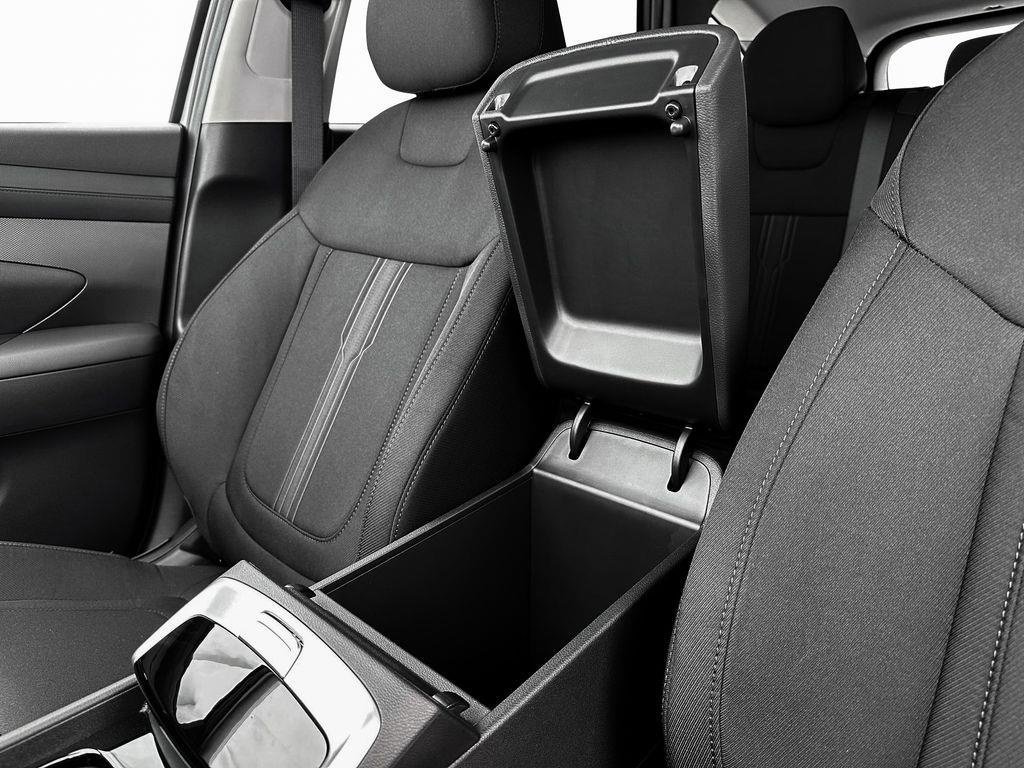 New 2025 White Hyundai SEL AWD image 37