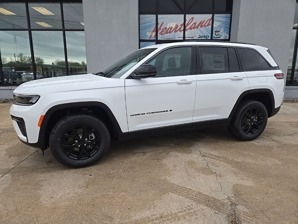 New 2026 Bright White Clear-Coat Exterior Paint Jeep Altitude image 4