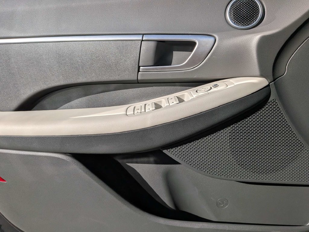 Certified Used 2026 Gray Hyundai SE image 27