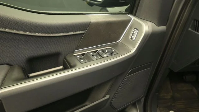 New 2026 Carbonized Gray Metallic Ford XLT image 13