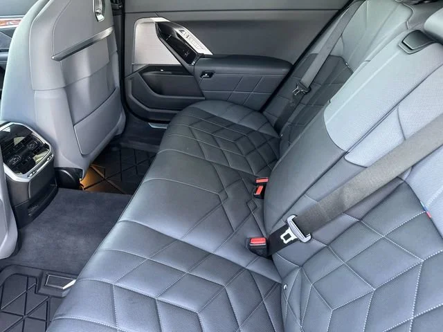 2025 BMW 7 Series 760i - Photo 12