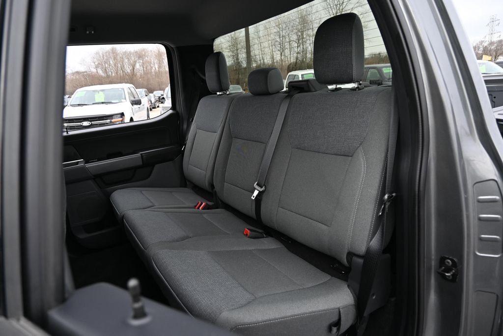 Used 2025 Gray Ford XLT image 26