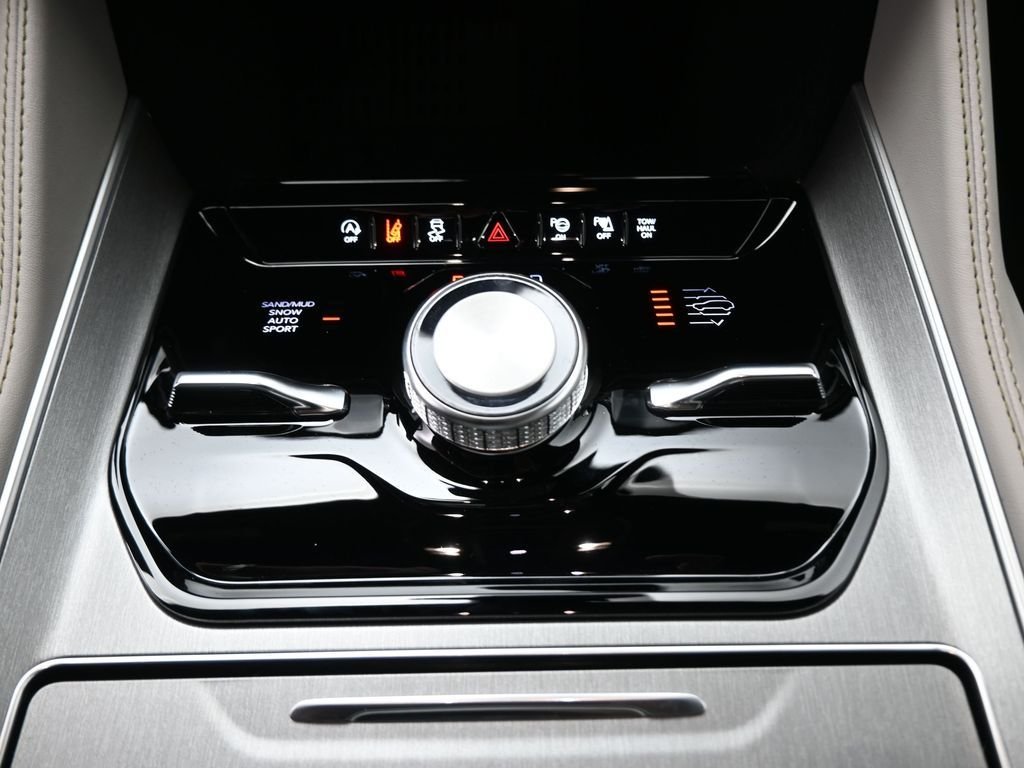 New 2026 High Gloss Black Exterior Paint Jeep Limited Reserve image 4