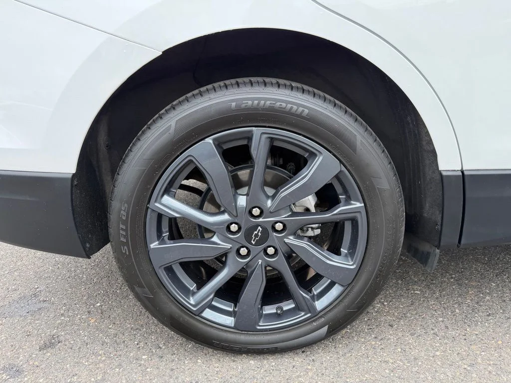 Used 2022 Summit White Chevrolet RS image 9