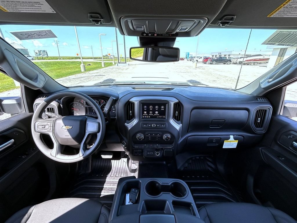 New 2026 Summit White Chevrolet Work Truck image 13