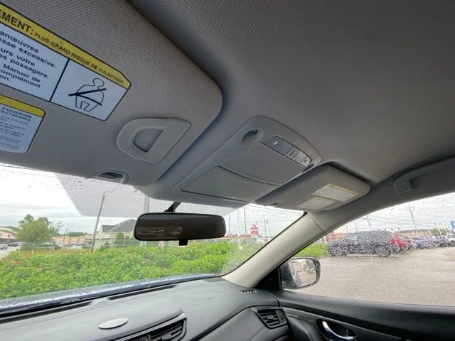 Used 2017 Caspian Blue Nissan SV image 39