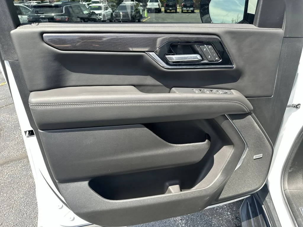 Used 2026 White GMC Elevation image 18