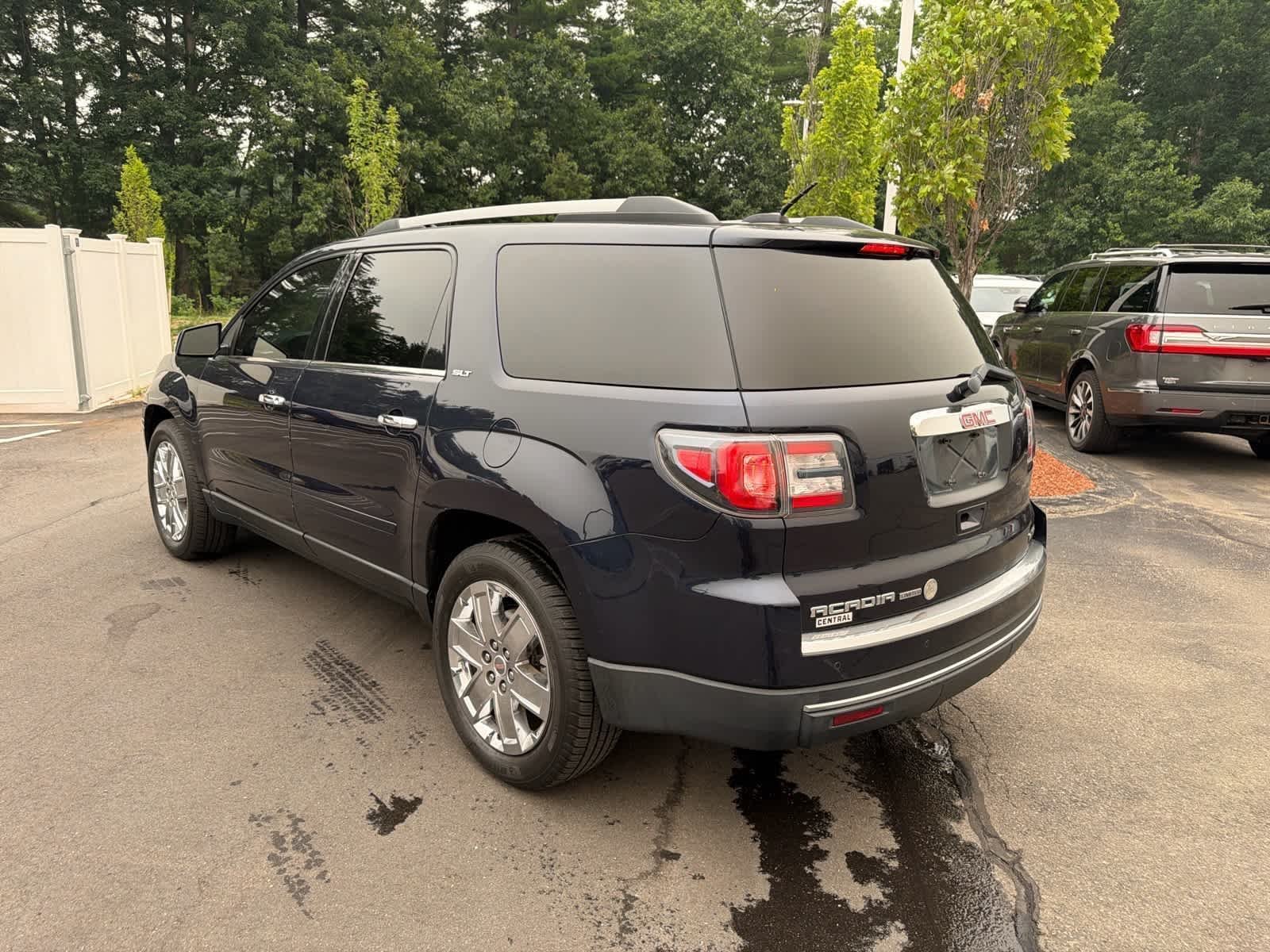 Used 2017 Dark Sapphire Blue Metallic GMC Limited image 8