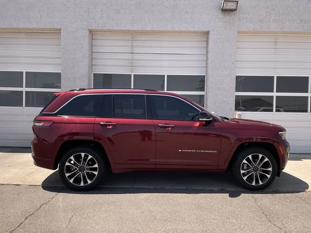 2022 Jeep Grand Cherokee Overland