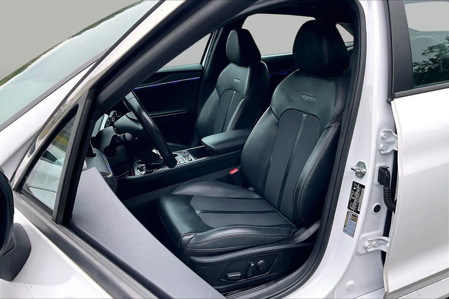 Used 2022 Glacial White Pearl Kia GT-Line image 8