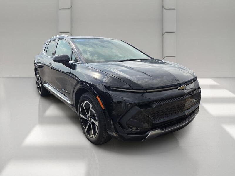 Used 2024 Black CHEVROLET LT image 3