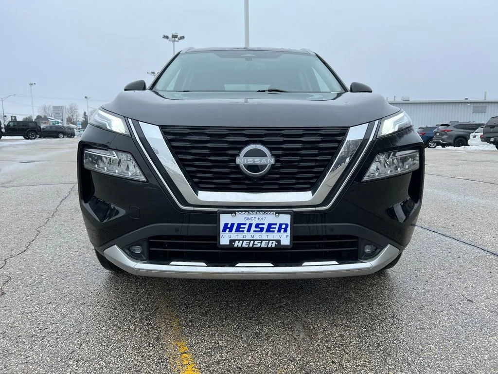 Used 2022 Black Nissan Platinum Intelligent AWD image 8