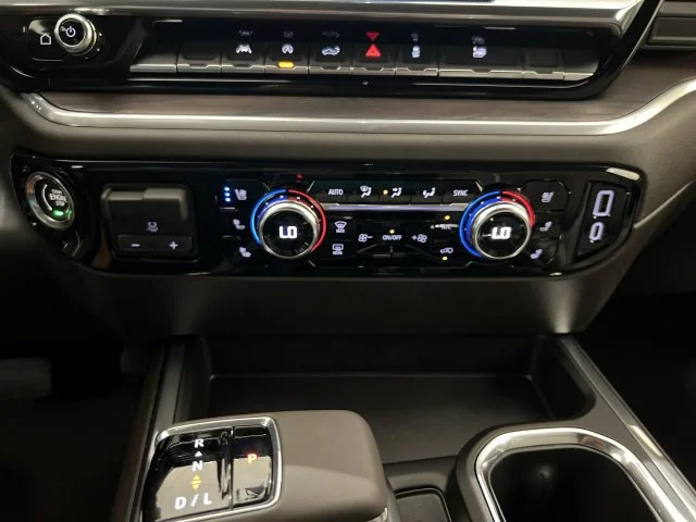 2026 GMC Sierra 1500 SLT - Photo 17