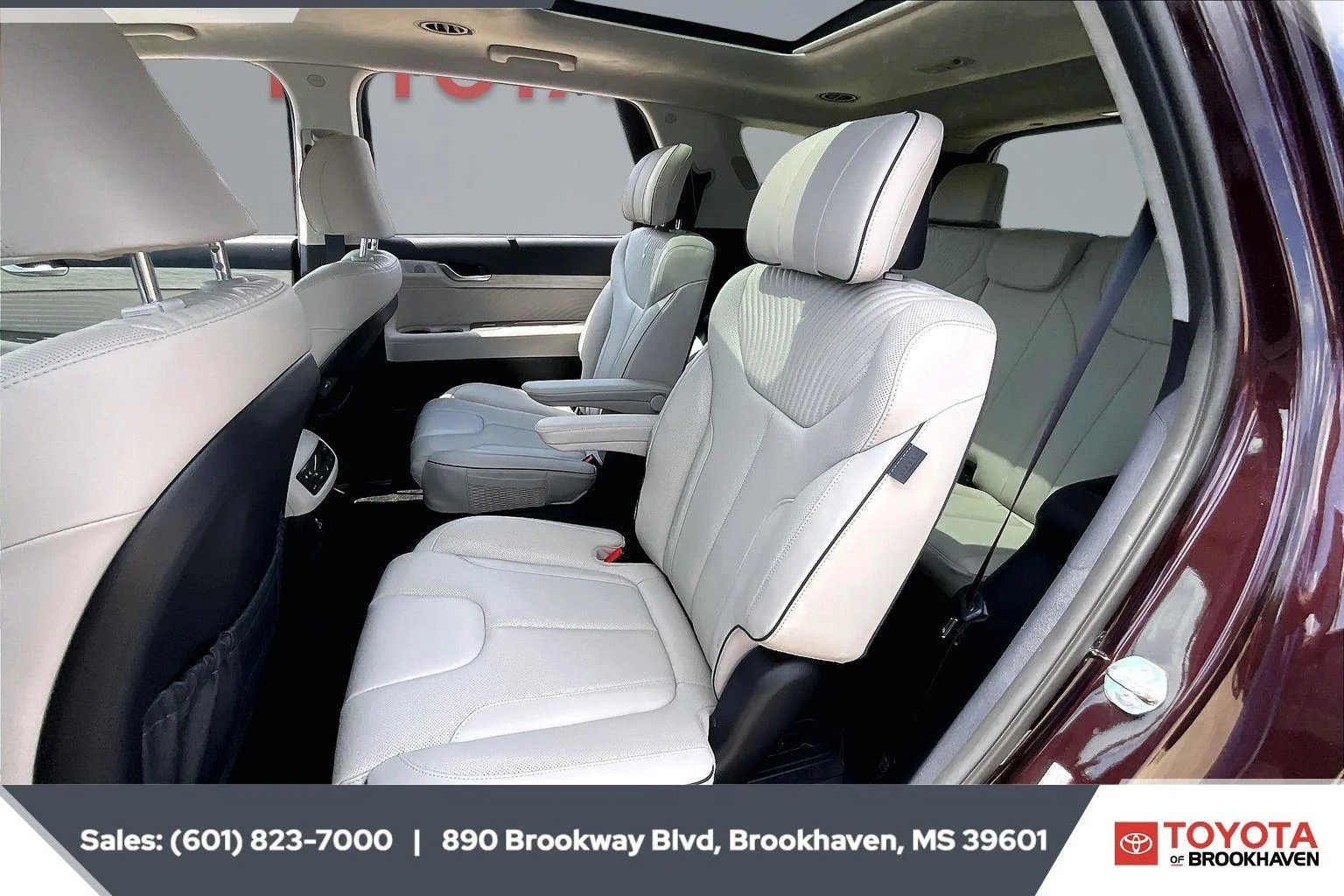 Used 2024 Sierra Burgundy Hyundai Calligraphy image 19