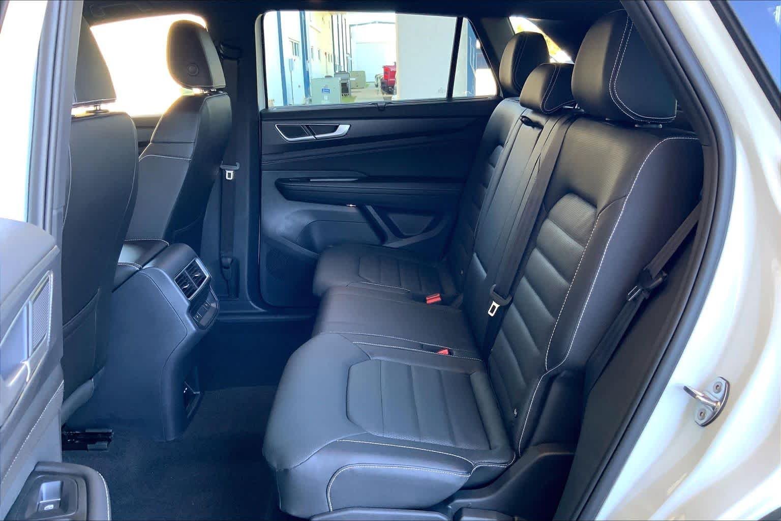 2026 Volkswagen Atlas Cross Sport SEL R-LINE - Photo 19