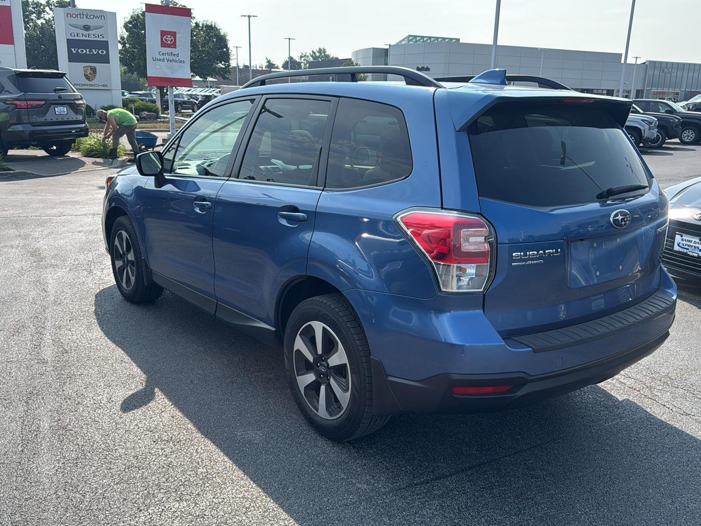 Used 2018 Quartz Blue Pearl Subaru Premium image 4
