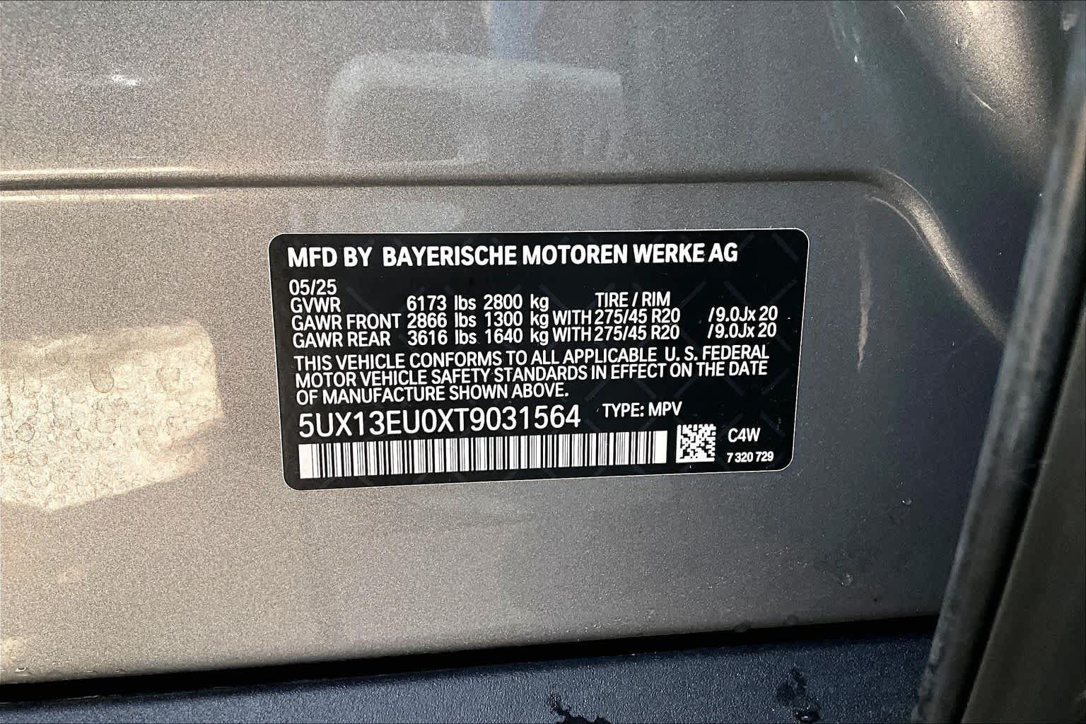 Used 2026 Skyscraper Grey Metallic BMW sDrive40i image 31
