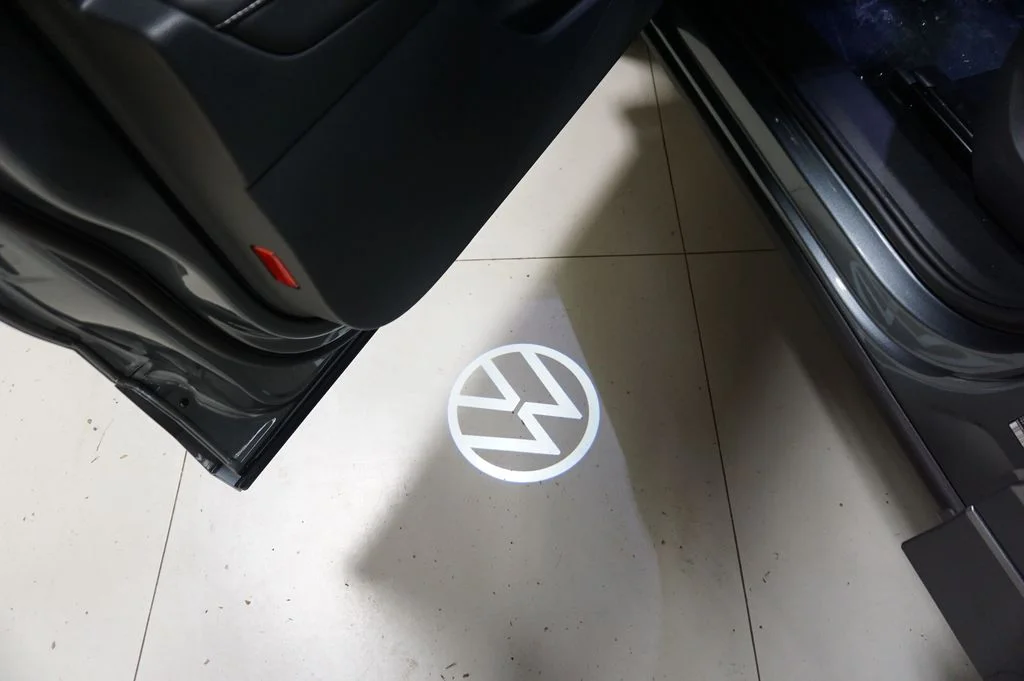 New 2026 Platinum Gray Volkswagen SE R-Line Black image 24