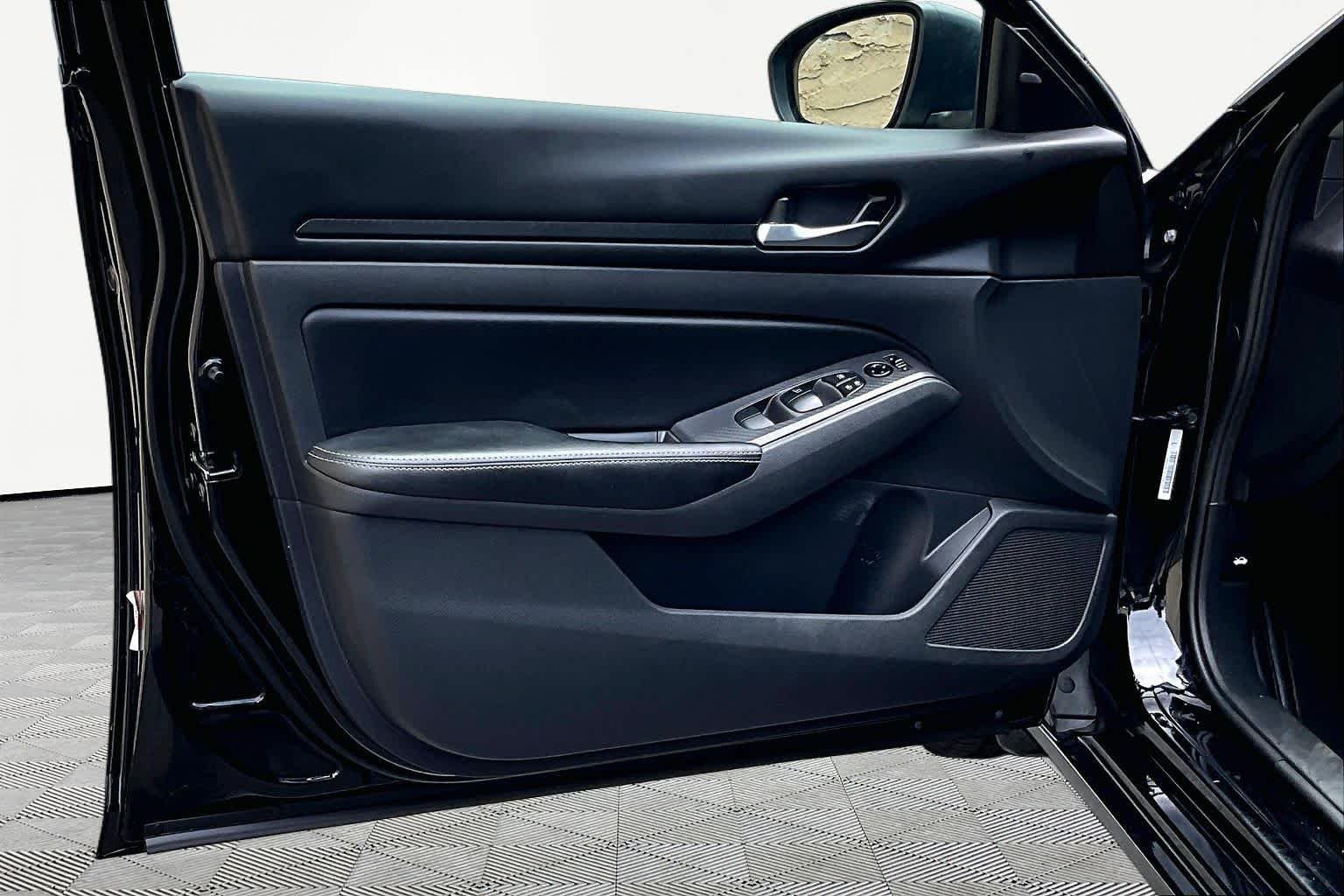 2024 Nissan Altima SV - Photo 22