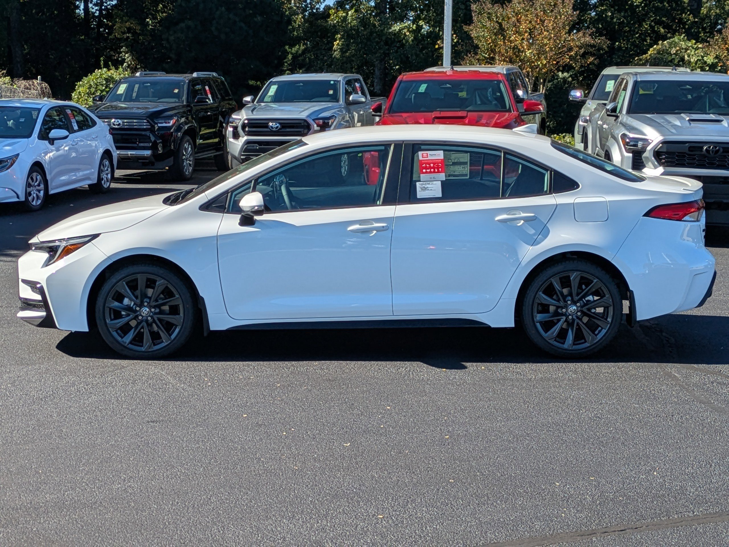 New 2026 Ice Cap Toyota SE image 7