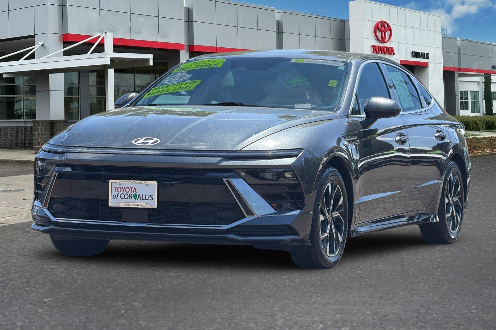 Used 2025 Portofino Gray Hyundai SEL image 8