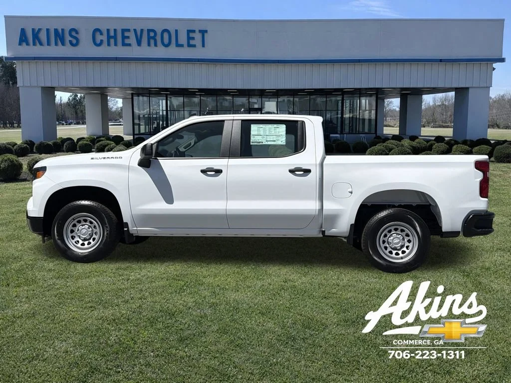 New 2026 Summit White Chevrolet WT image 10
