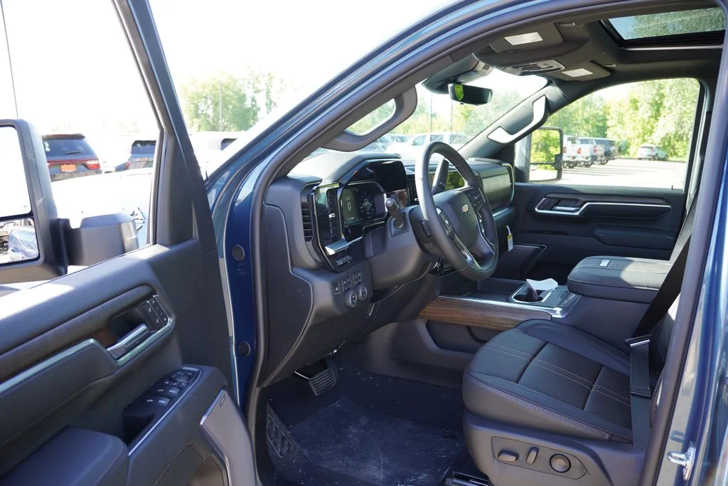 New 2026 Lakeshore Blue Metallic Chevrolet High Country image 11