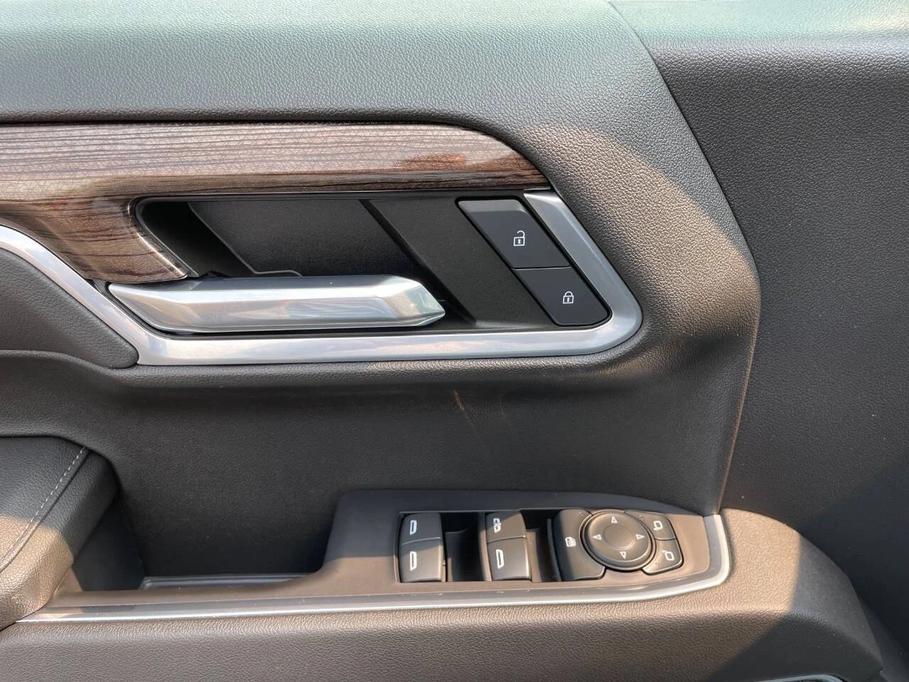 2022 Chevrolet Silverado 1500 LT - Photo 12