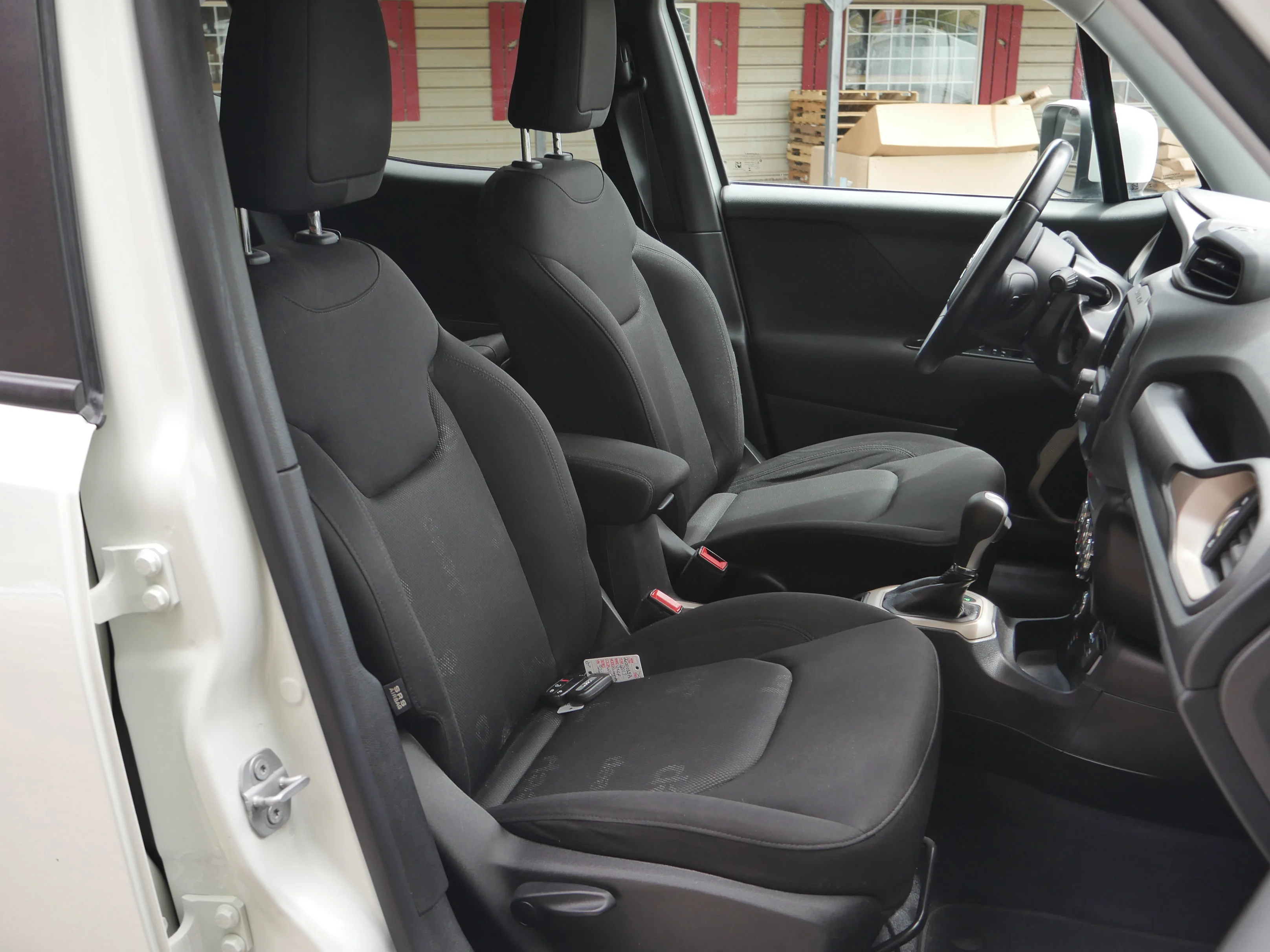 Used 2017 Alpine White Jeep Latitude image 26