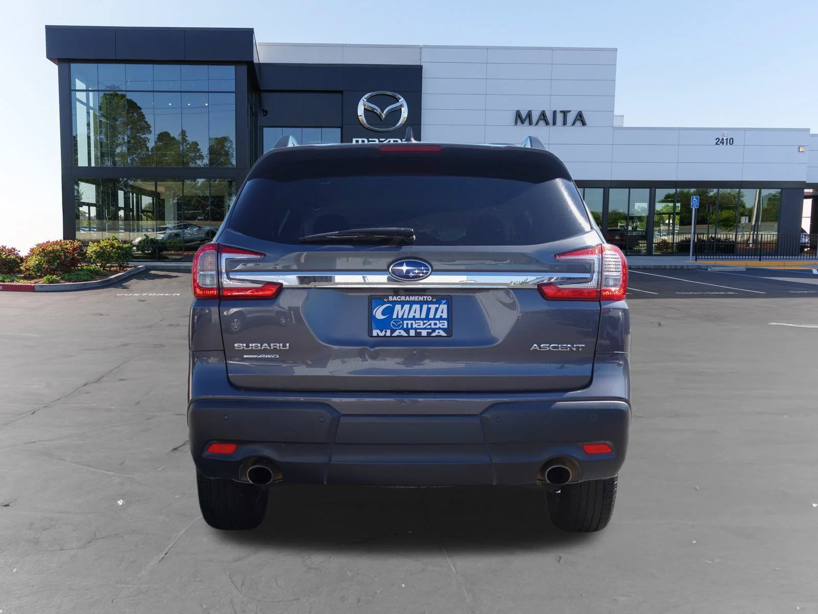 Used 2025 Magnetite Gray Metallic Subaru Premium image 4