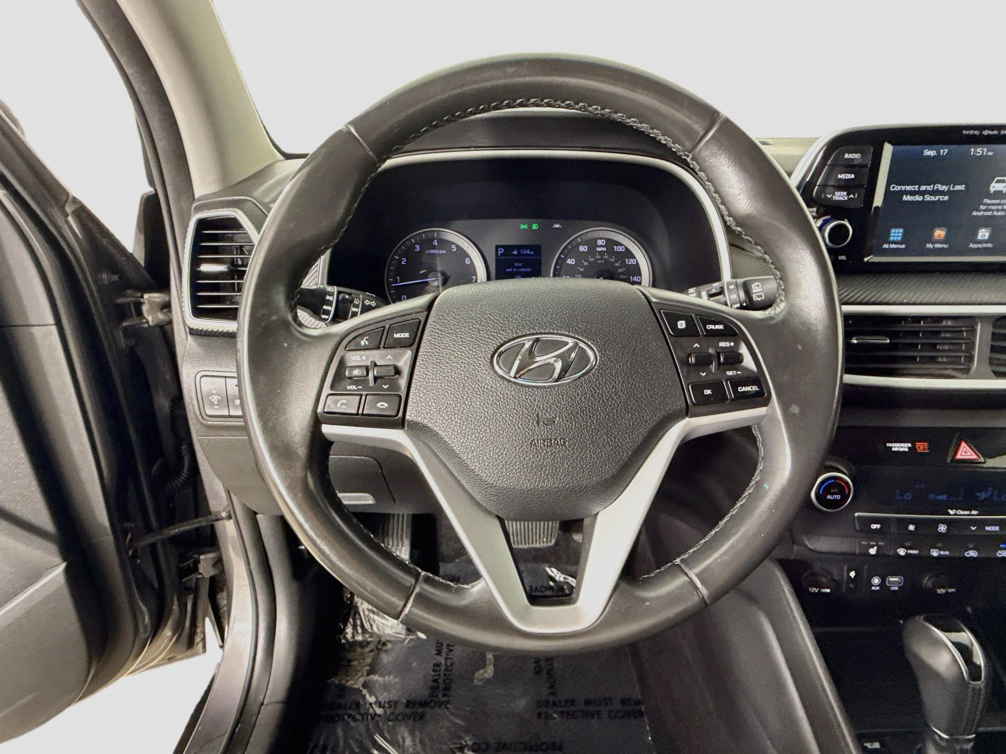 Used 2020  Hyundai Sport image 13