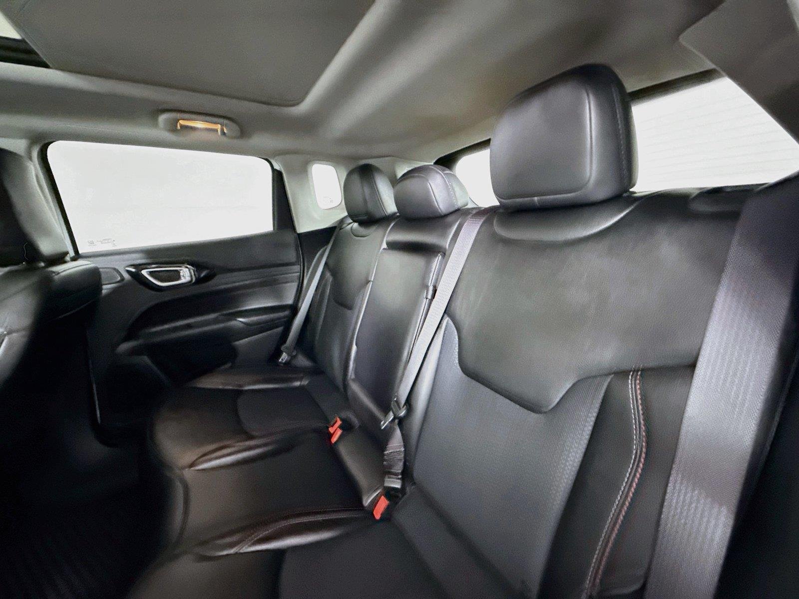 Used 2022 Bright White Clearcoat Jeep Trailhawk image 30