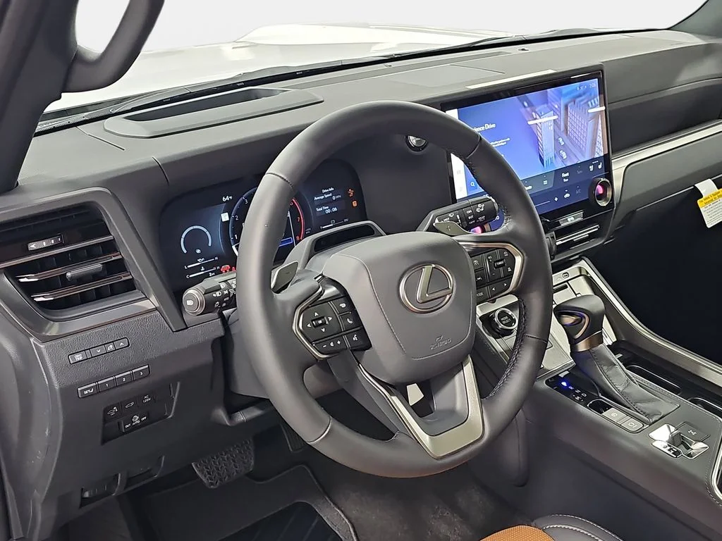New 2026 Eminent White Pearl Lexus LUXURY PLUS image 14